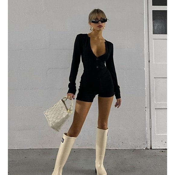 Princess Polly Pants - Princess Polly Lioness Angel Black Romper Sz XXS